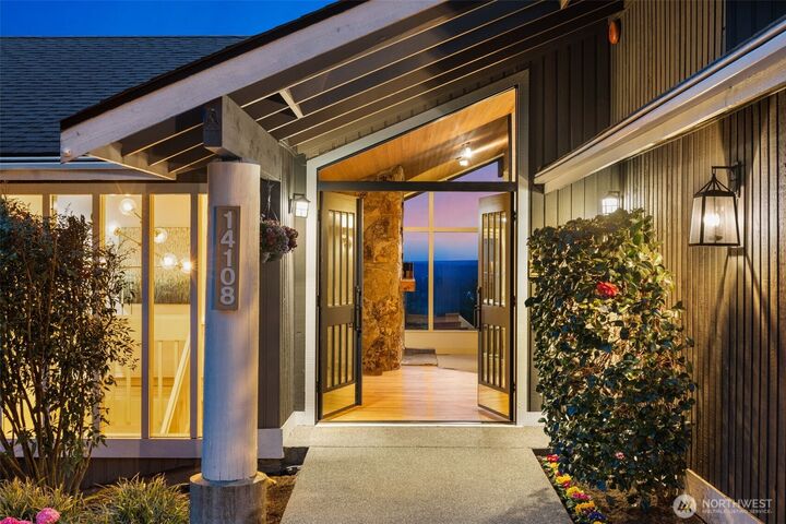 Property Photo:  14108 SE 44th Street  WA 98006 