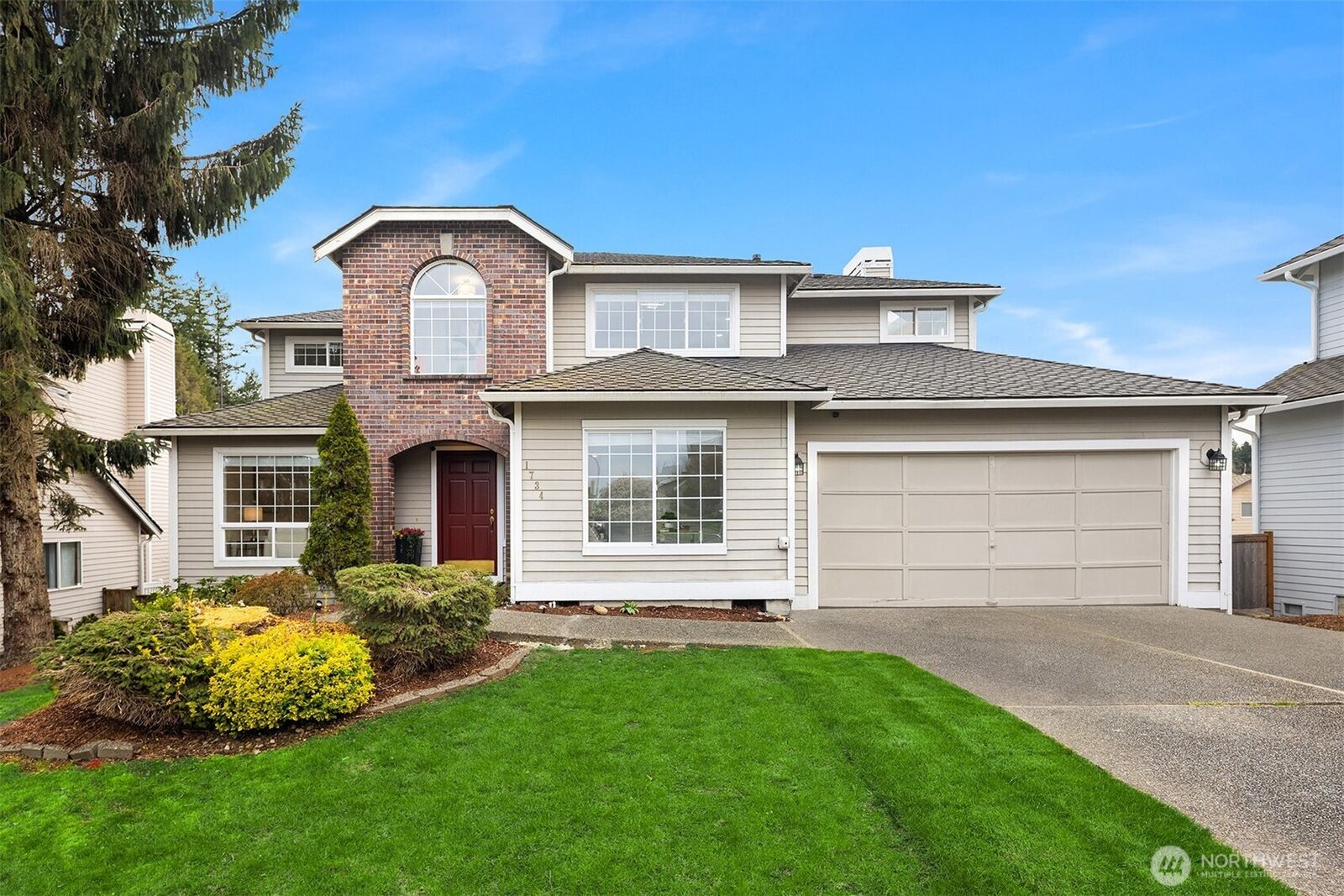 Property Photo:  1734  Ilwaco Avenue NE  WA 98059 