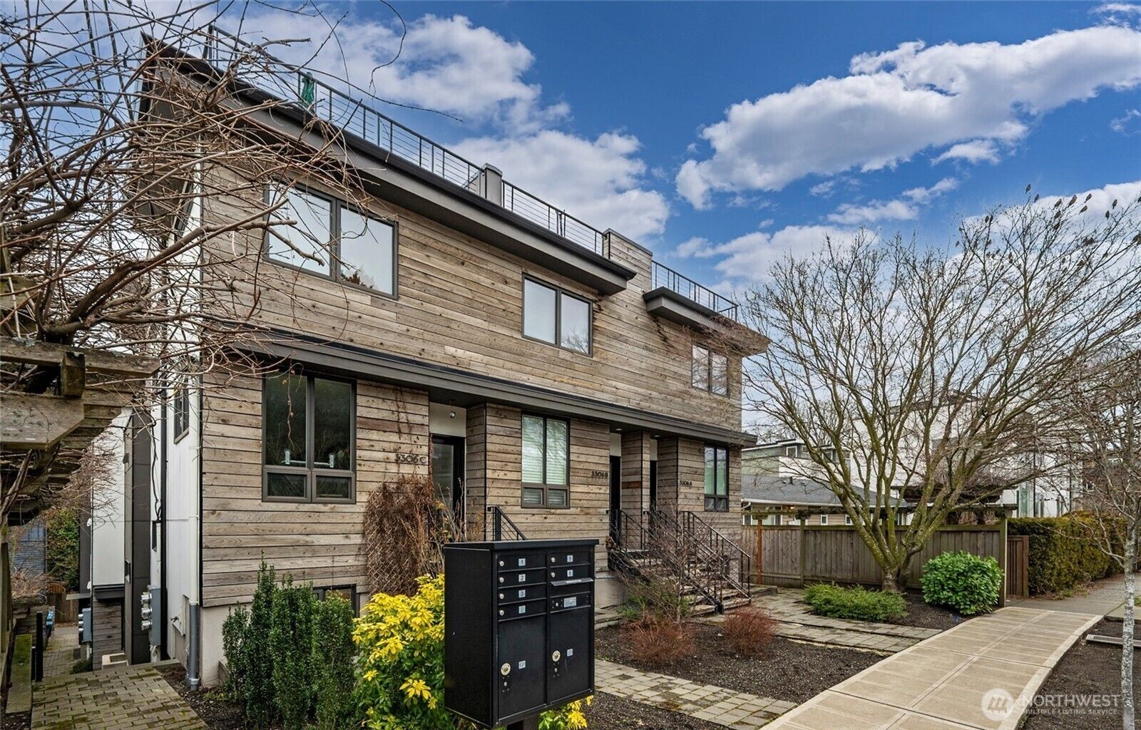 Property Photo:  3310 W Government Way A  WA 98199 