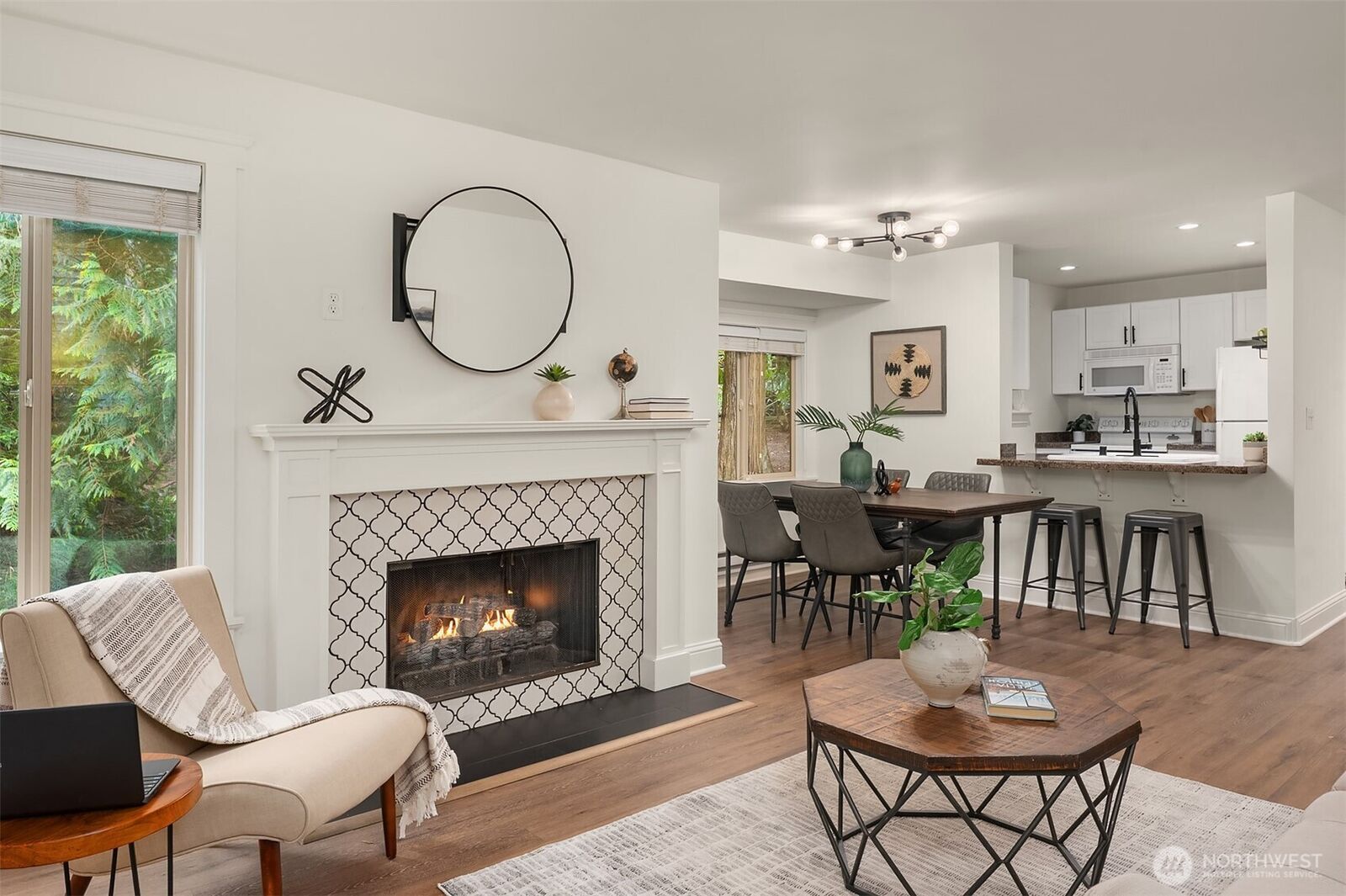 Property Photo:  14618 NE 81st St  WA 98052 