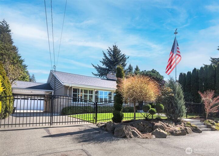 Property Photo:  9612  15th Avenue NW  WA 98117 