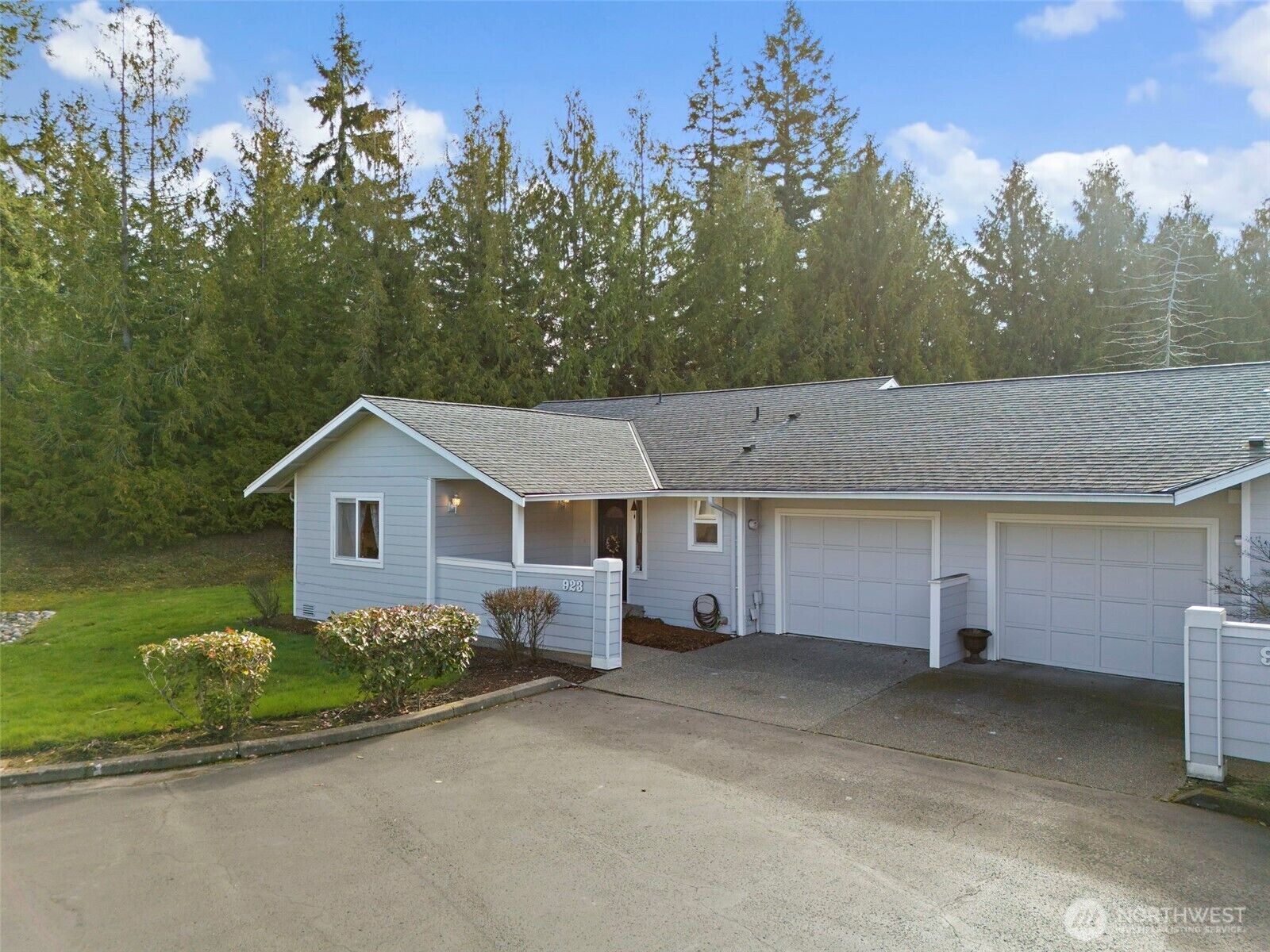Property Photo: 923 NW Leisure Ln WA 98311