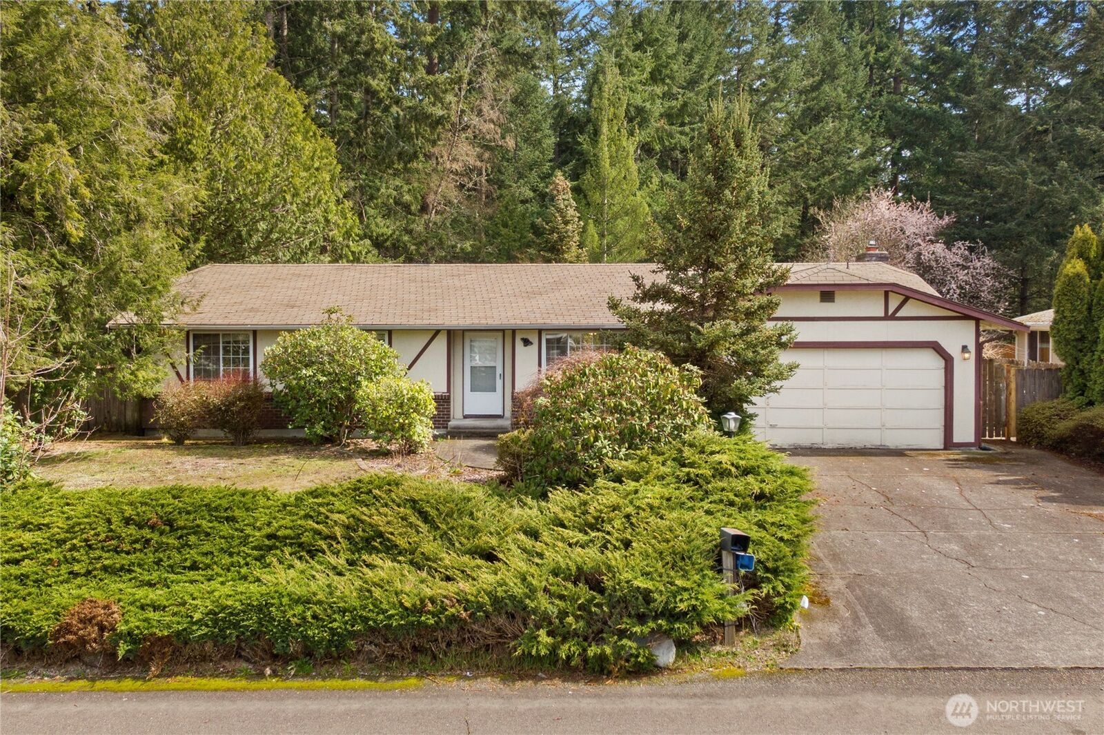Property Photo:  15111  27th Avenue E  WA 98445 
