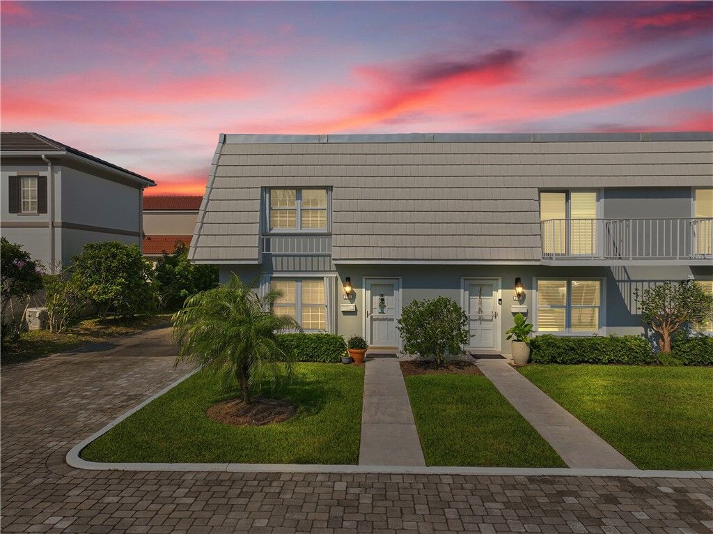 Property Photo: 2701 Ocean Drive 1A FL 32963