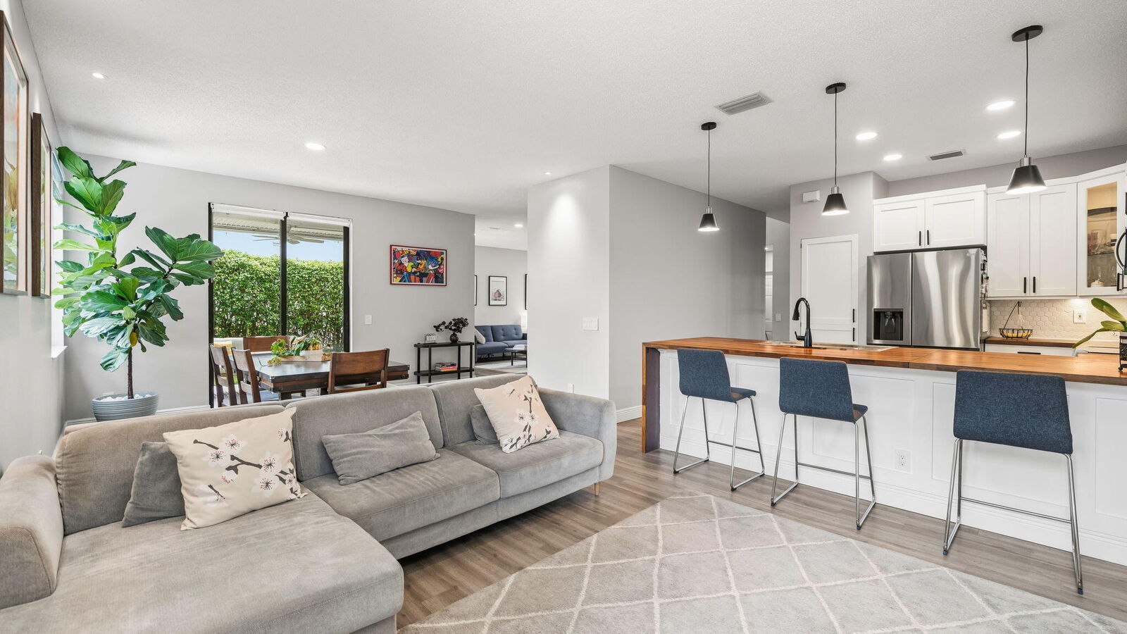 Property Photo:  1089 Tupelo Way  FL 33327 