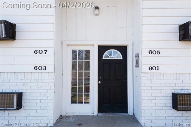 Property Photo:  601 Ash Street  MI 48442 