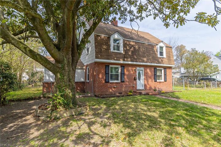 Property Photo:  937 Dogwood Ter  VA 23502 