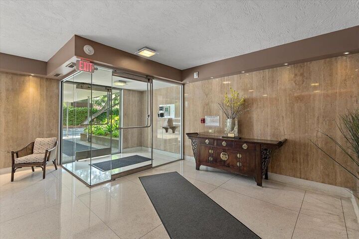 Property Photo:  101 Alma Street 407  CA 94301 