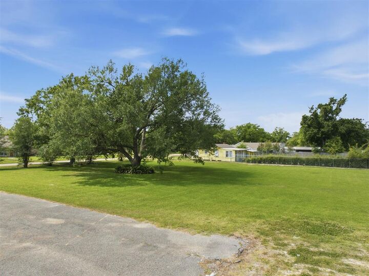 Property Photo:  W Claude Street W  LA  