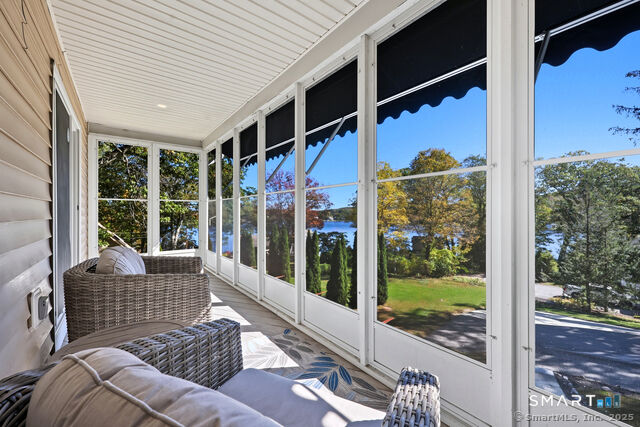 Property Photo:  121 West Wakefield Boulevard  CT 06098 