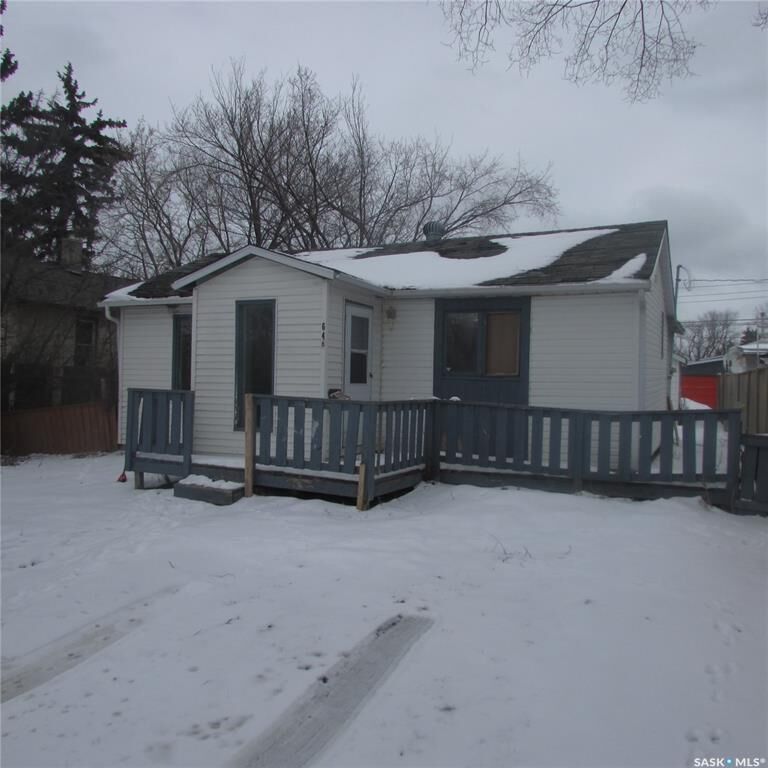 Property Photo:  645 Montague Street  SK S4T 3G8 