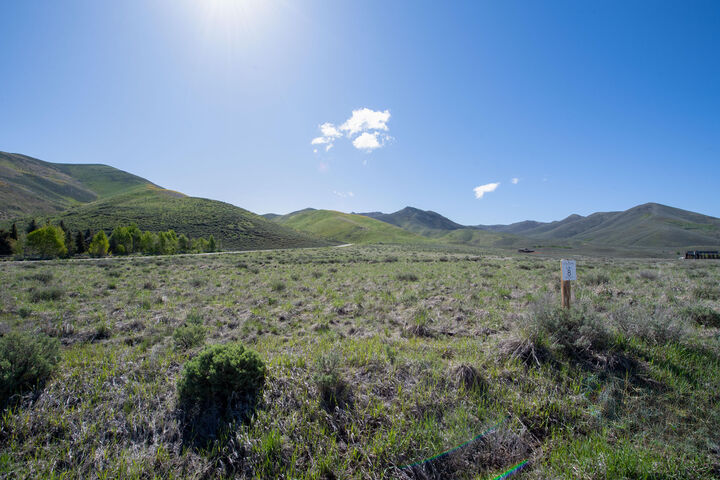 Property Photo:  11 Golden Currant Dr  ID 83333 