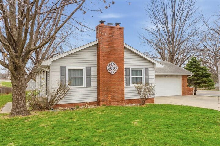 Property Photo:  103 Upland Drive  IA 51503 