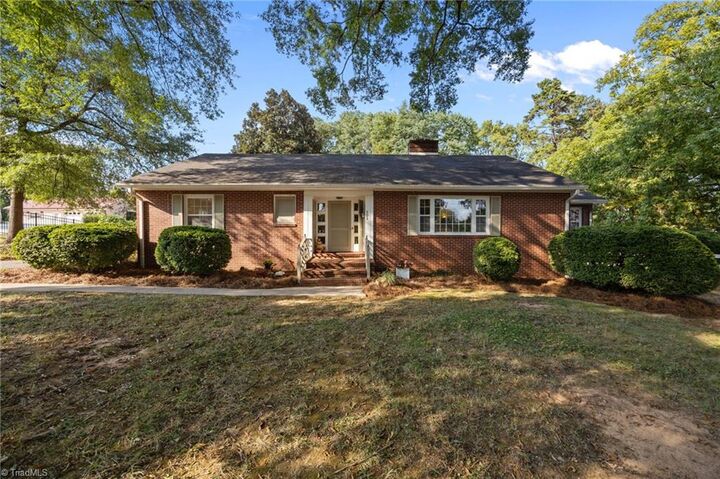 Property Photo:  502 W Hunter Street  NC 27025 