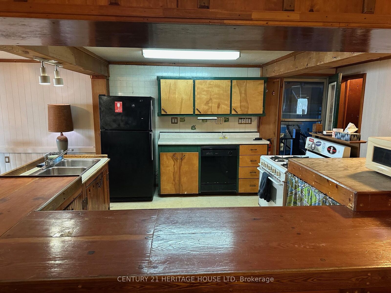 Property Photo: 3393 Waneeta Drive ON N5H 2R2