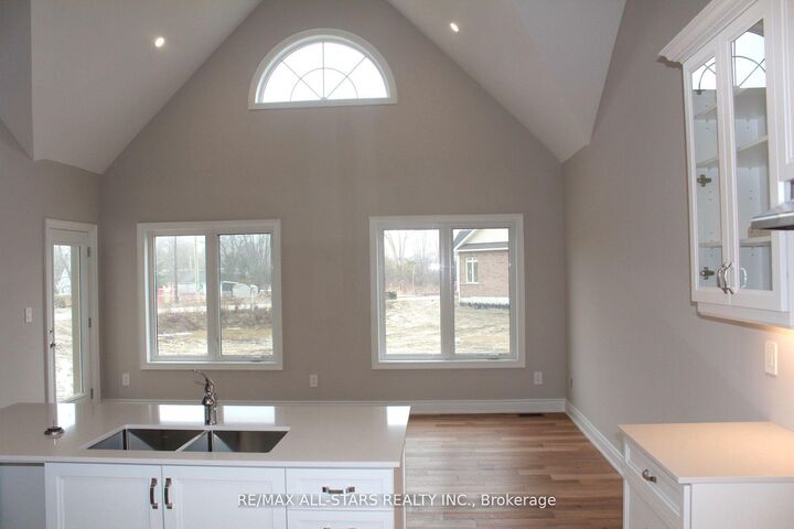 Property Photo: 18 Schortinghuis Street ON L0E 1R0
