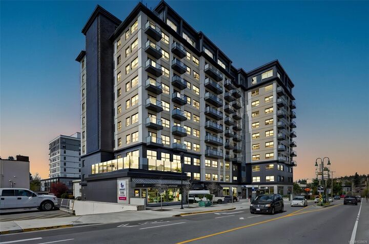 Property Photo: 622 Admirals Rd #907 BC V9A 2N7