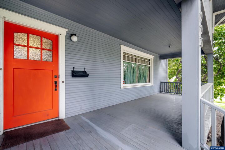 Property Photo:  995 Capitol St NE  OR 97301 