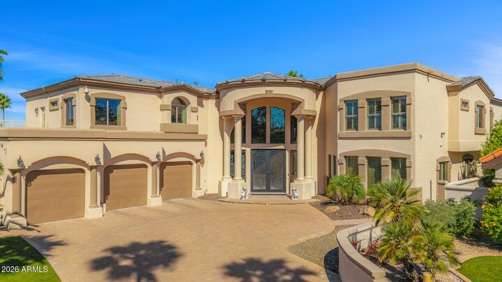 Property Photo: 1402 E Coral Cove Drive AZ 85234