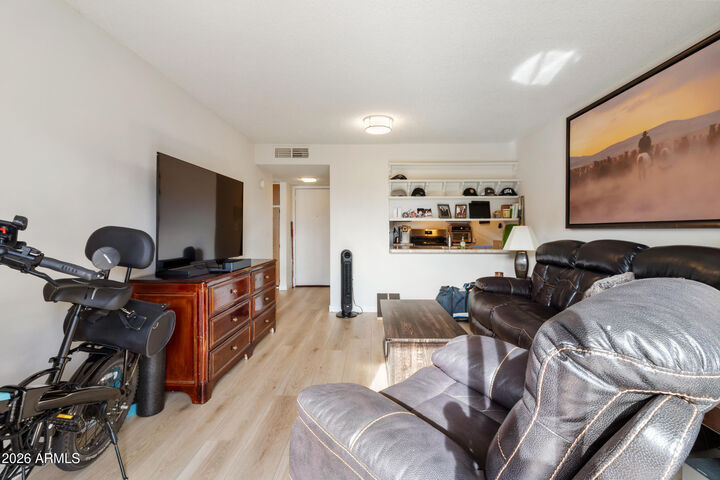 Property Photo:  3033 E Devonshire Avenue 2009  AZ 85016 