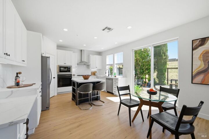 Property Photo:  182 Emerson Avenue  CA 94949 