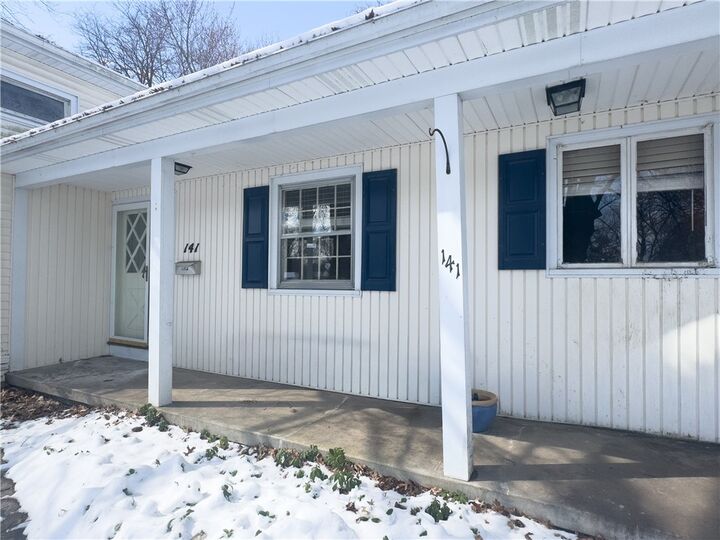 Property Photo:  141 Ledgerock Lane  NY 14618 