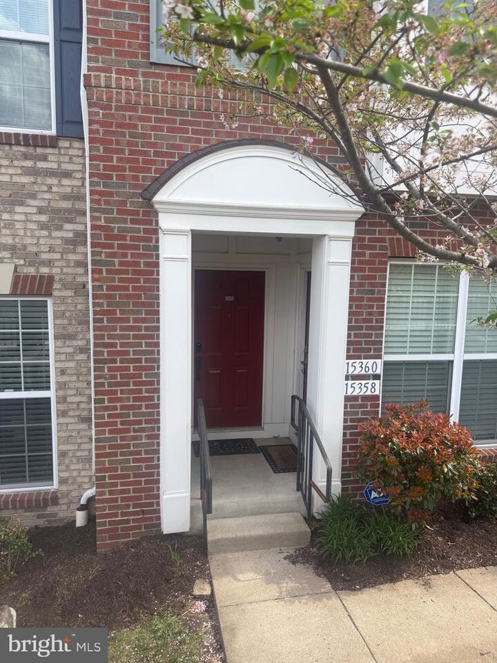 Property Photo:  15360 Kensington Park Drive  VA 22191 