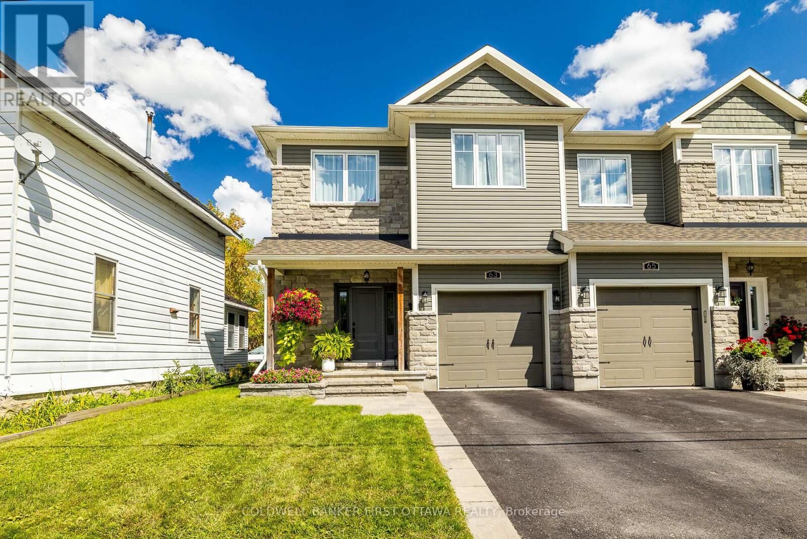 Property Photo:  63 Napoleon Street  ON K7C 2X4 