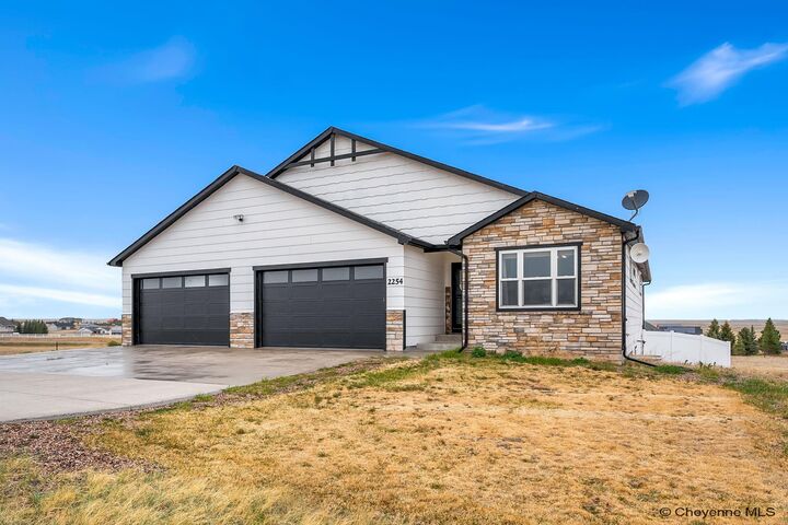 Property Photo:  2254 Iriquois Dr  WY 82009 