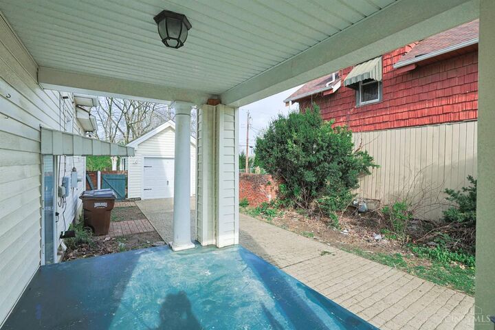 Property Photo:  1008 Nelbar Street  OH 45042 