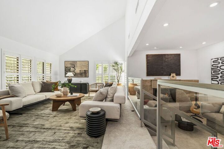 Property Photo: 1423 Avenida De Cortez CA 90272