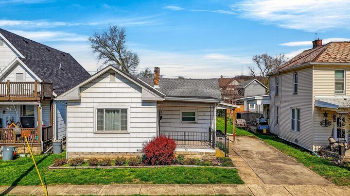Property Photo:  231 Gallagher Avenue  OH 43138 