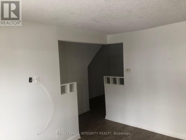 Property Photo:  129 Pamilla Street  ON K1S 3K9 