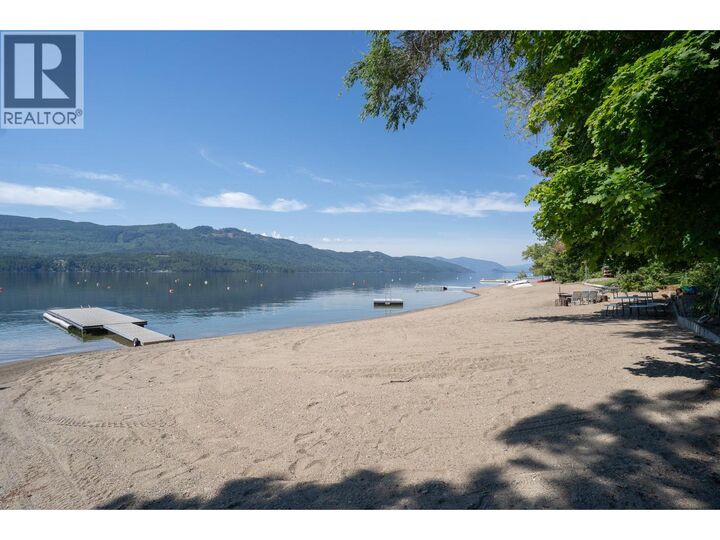 Property Photo: 2399 Hillen Crescent BC V0E 1M7