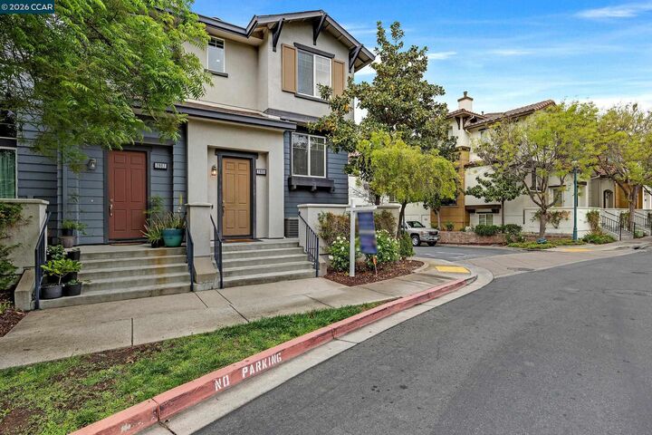 Property Photo:  2809 Jefferson Ln  CA 94519 