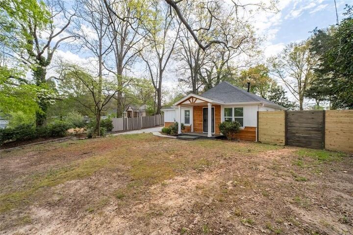 Property Photo: 2040 Penelope Street NW GA 30314