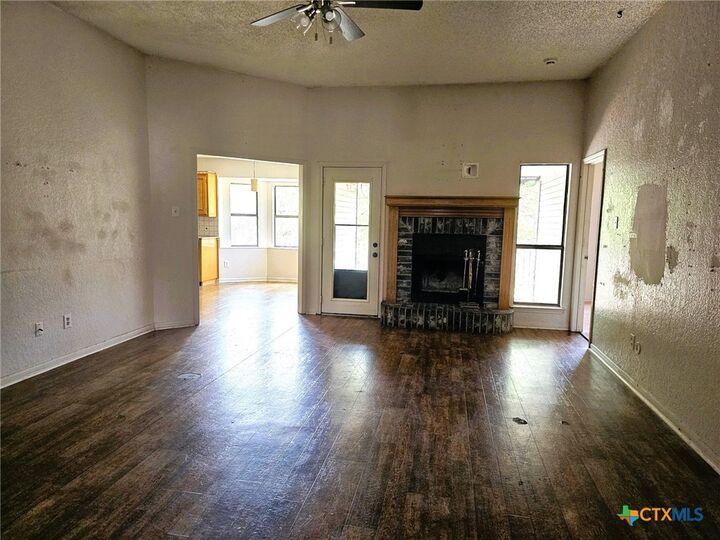 Property Photo:  218 Atkinson Avenue  TX 76522 