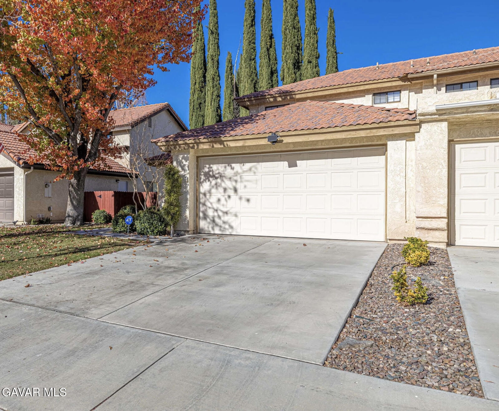 Property Photo:  2839 Dartmouth Drive  CA 93536 