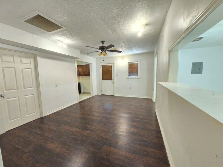 Property Photo: 9621 Sweetwater Lane TX 77037