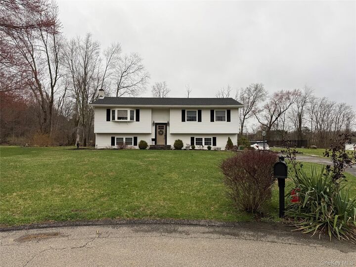 Property Photo: 8 Briar Lane NY 12590