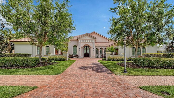 Property Photo:  4127 Founders Club Drive  FL 34240 