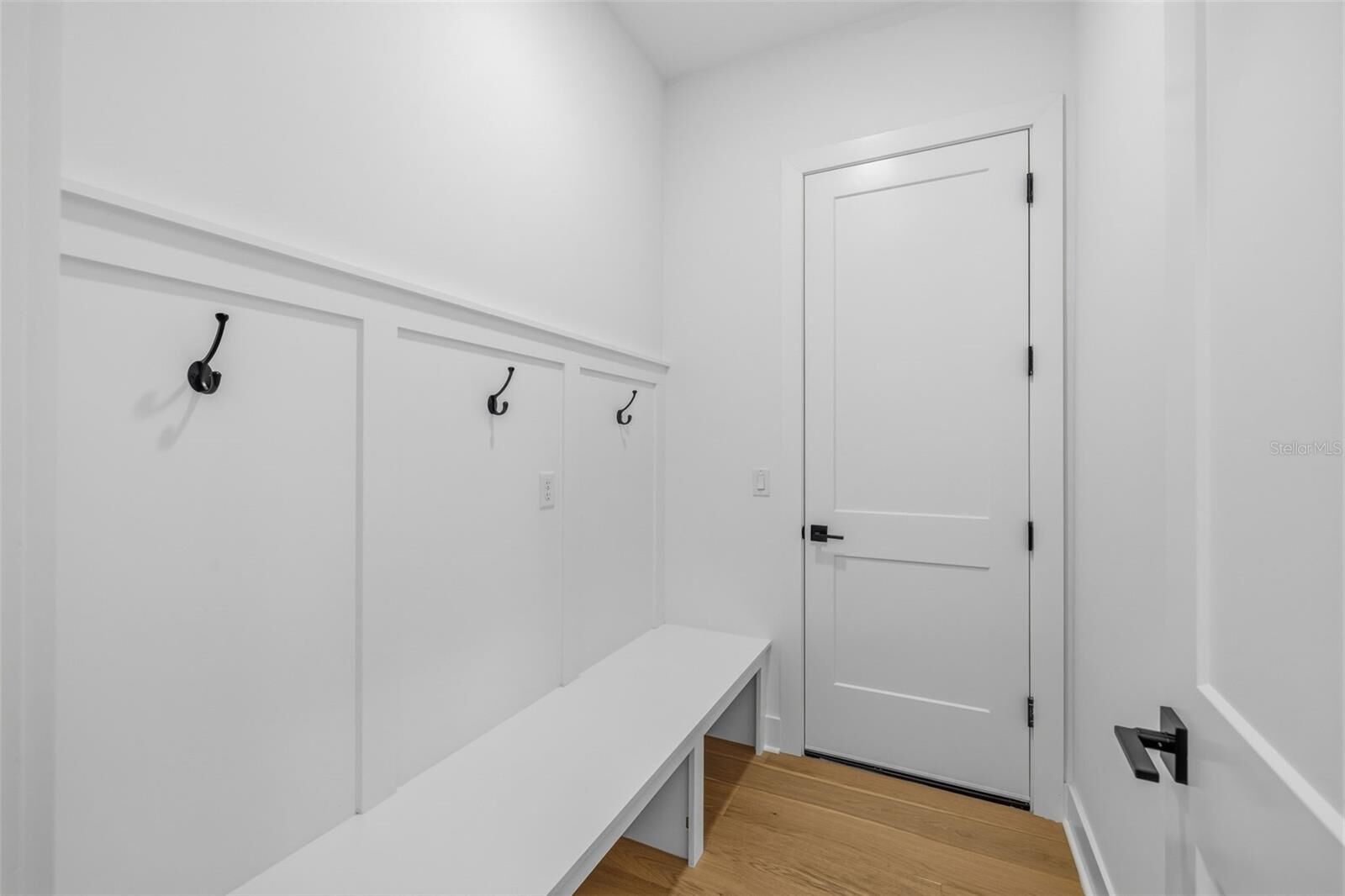 Property Photo: 3012 S Esperanza Avenue FL 33629