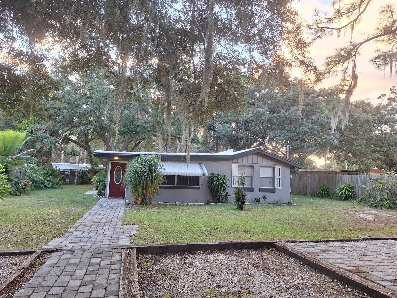 Property Photo:  1257 Lynchburg Road  FL 33850 