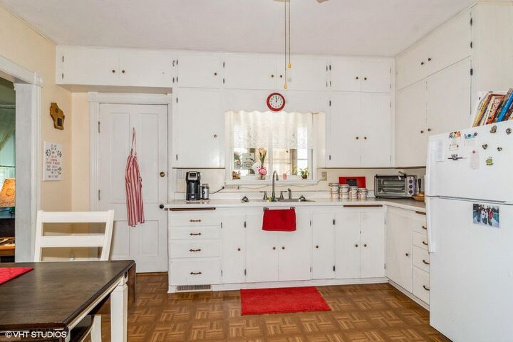 Property Photo:  314 E Maple Ave  WI 53916 