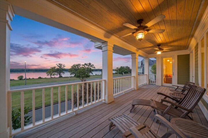 Property Photo:  936 River Park Dr  TN 38103 