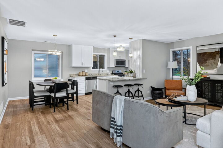 Property Photo: 1314 Haverhill Circle IL 60563