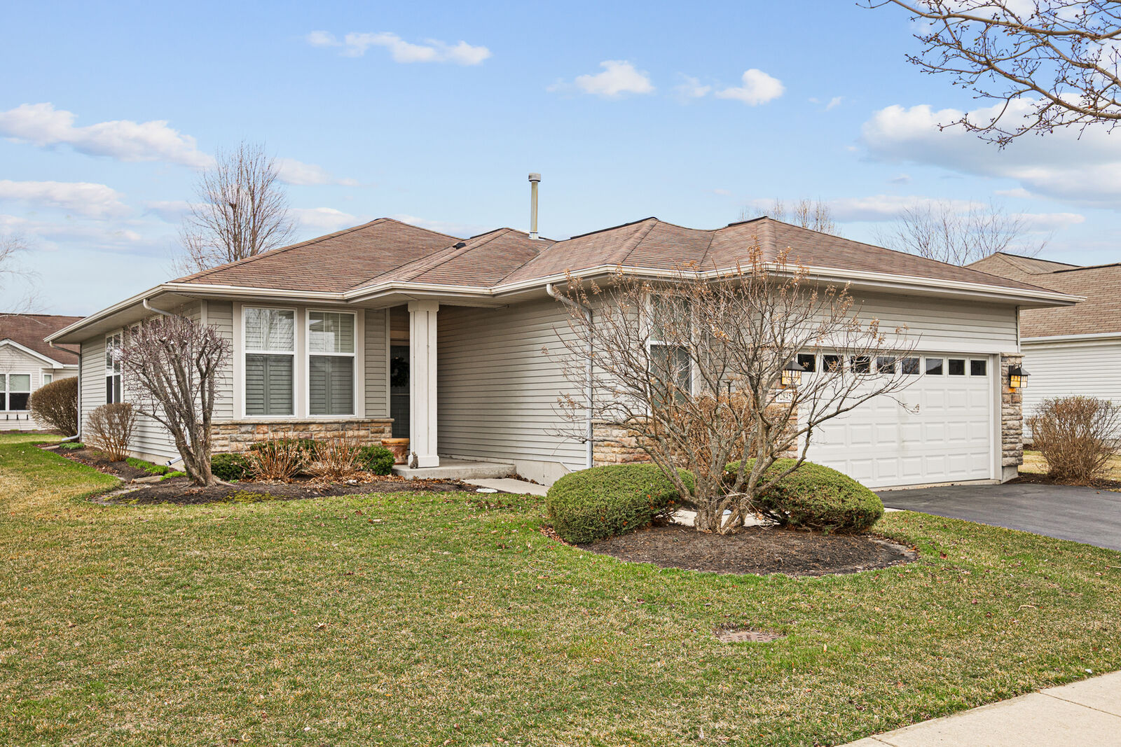 Property Photo:  12845 Coventry Lane  IL 60142 