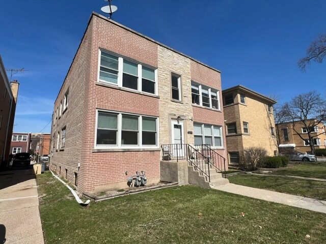 Property Photo:  4952 Hull Street 2E  IL 60077 