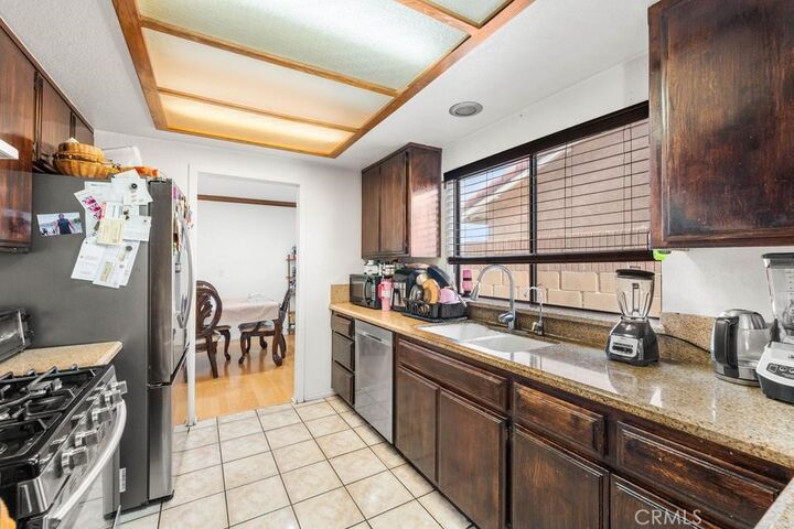 Property Photo:  1827 Louise  CA 93534 