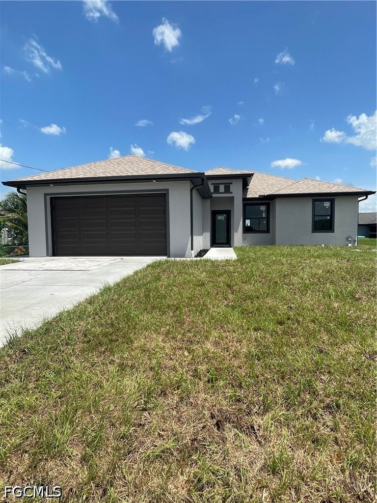 Property Photo: 2800 Anita Avenue N FL 33971